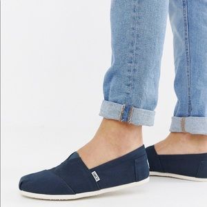 Navy blue Toms